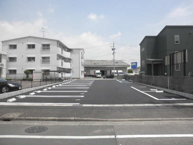 富士　第1 駐車場（ 13台 ）　　　Ｒ22号バイパス近く